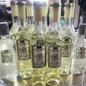 ბოთლის დასტიკერება