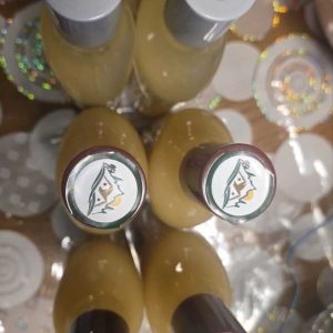 ბოთლის ეტიკეტები.