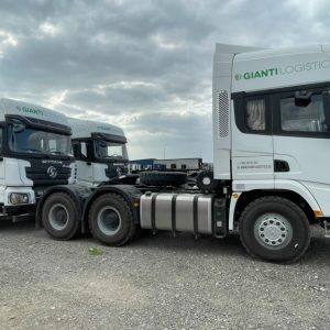 მანქანის ბრენდირება დაბრენდვა. (4)