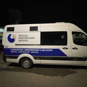 მანქანის დასტიკერება (2)